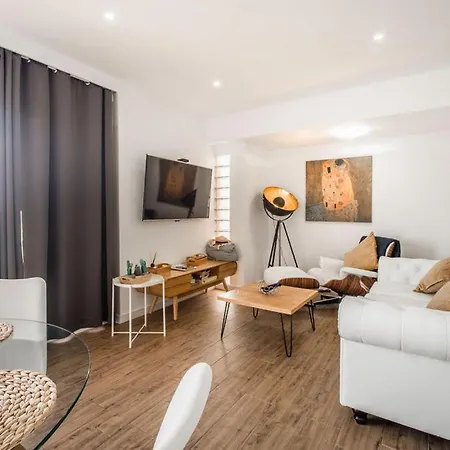 Beachfront Dreamin Apartment Fuengirola